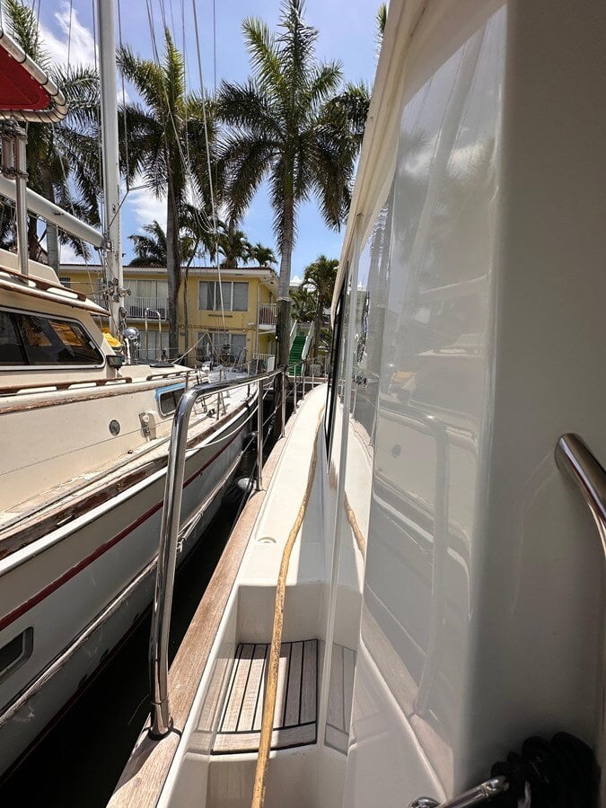 2019-beneteau-44-b07427