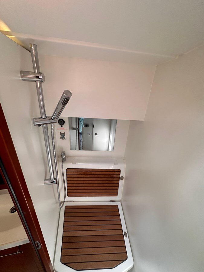 2019-beneteau-44-53fb9f