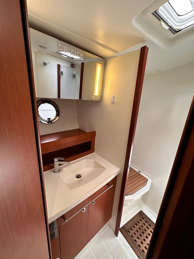 2019-beneteau-44-53fb9f