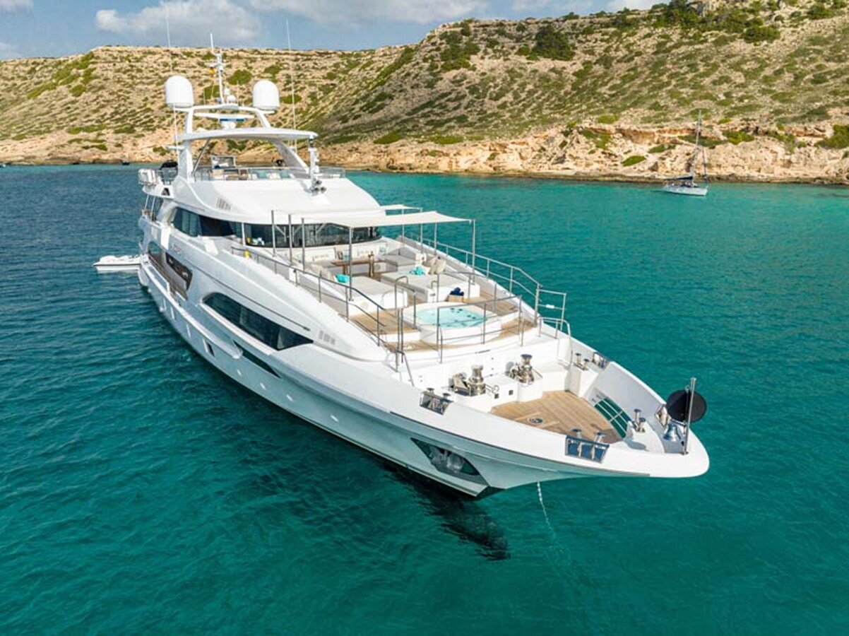 2019-benetti-131-3-f59058