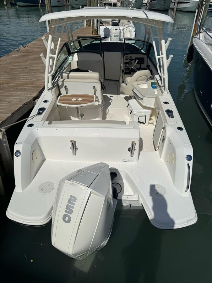 2019-boston-whaler-24-8-26ced1