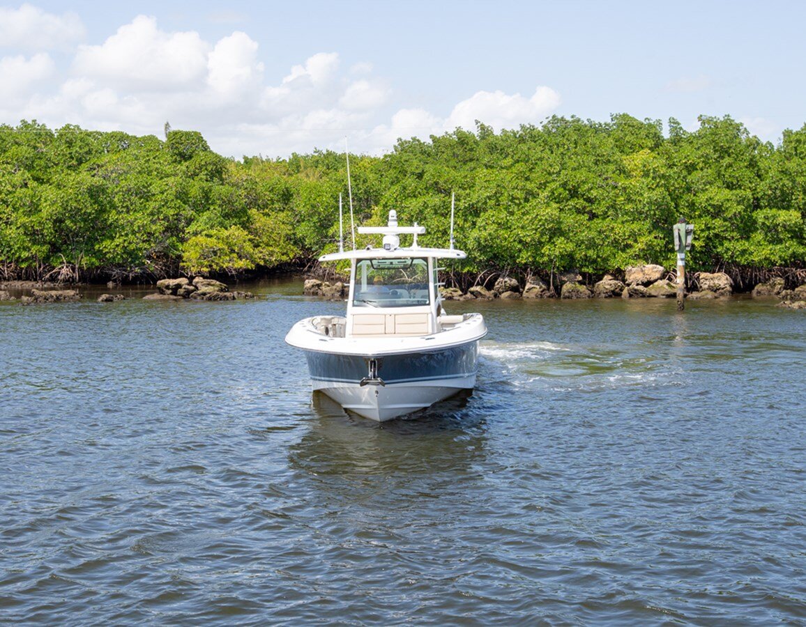 2019-boston-whaler-38-fa452b