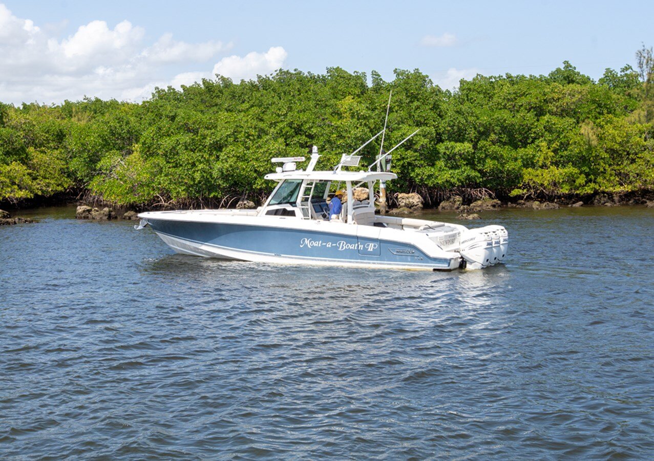 2019-boston-whaler-38-fa452b