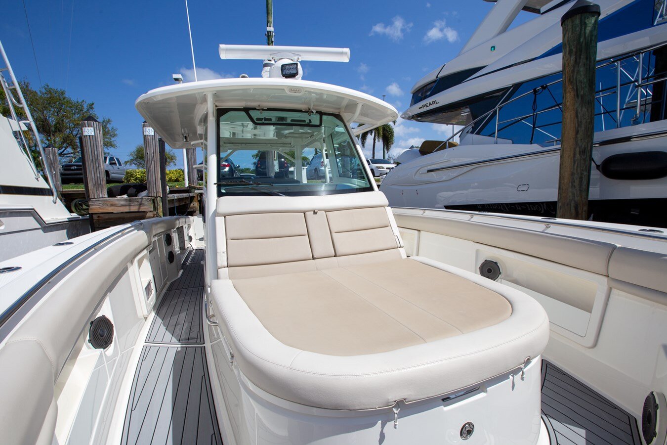 2019-boston-whaler-38-fa452b