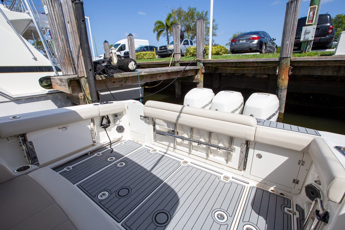 2019-boston-whaler-38-fa452b