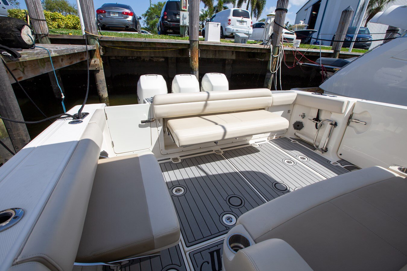 2019-boston-whaler-38-fa452b