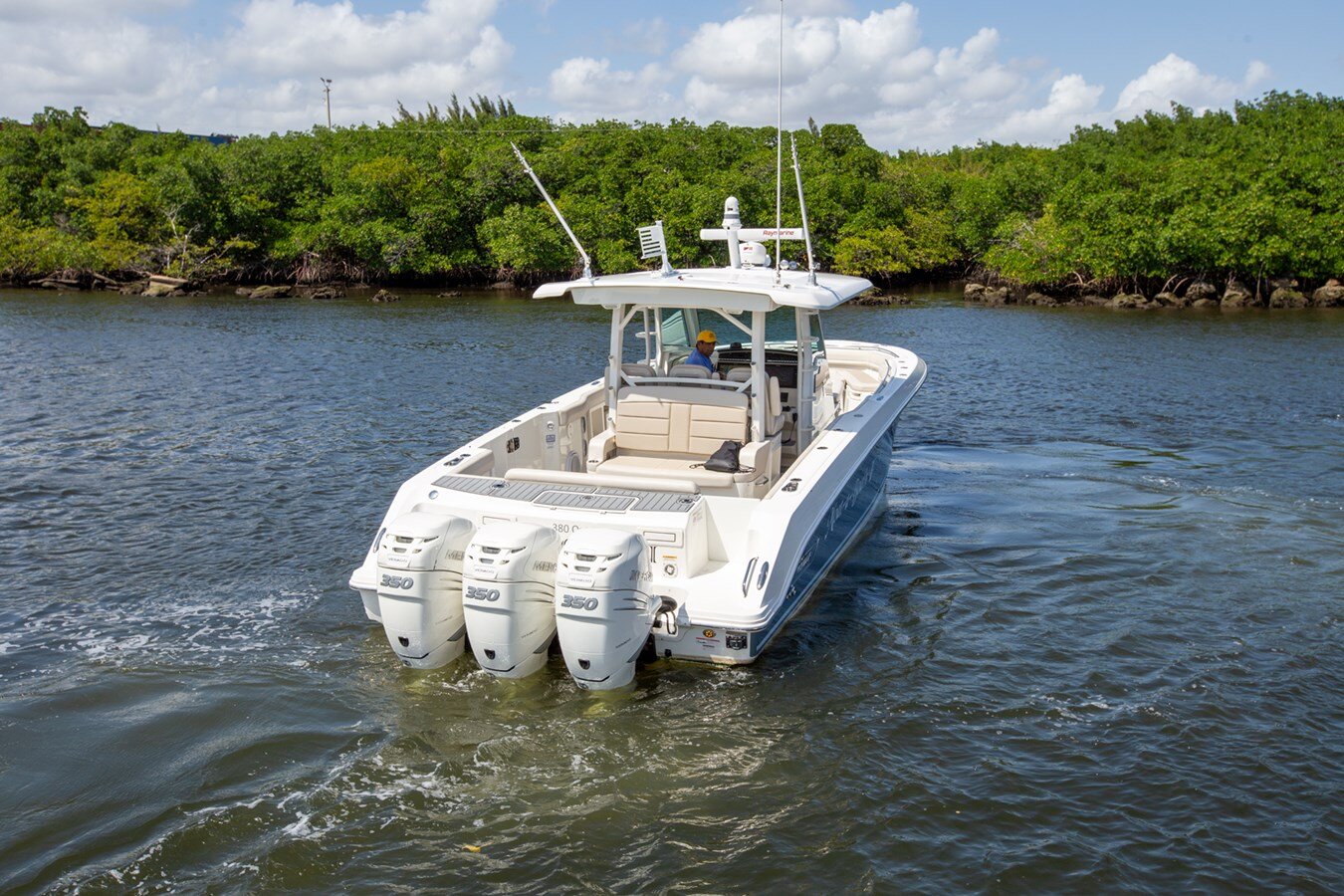 2019-boston-whaler-38-fa452b