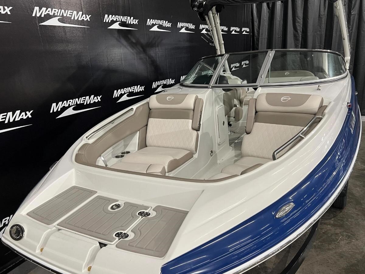 2019-crownline-25-2fec49