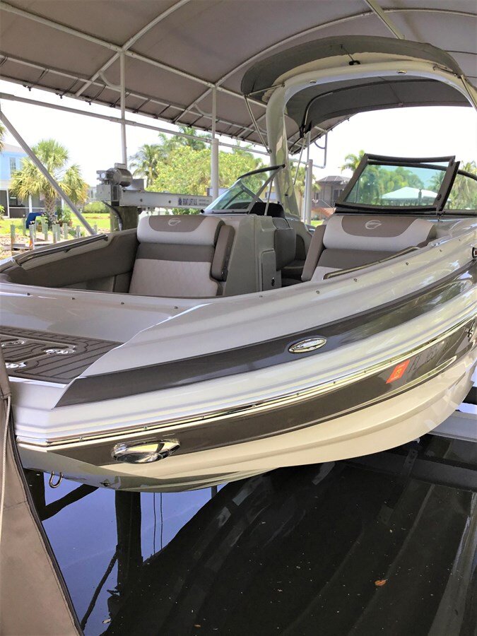 2019-crownline-27-51bb97