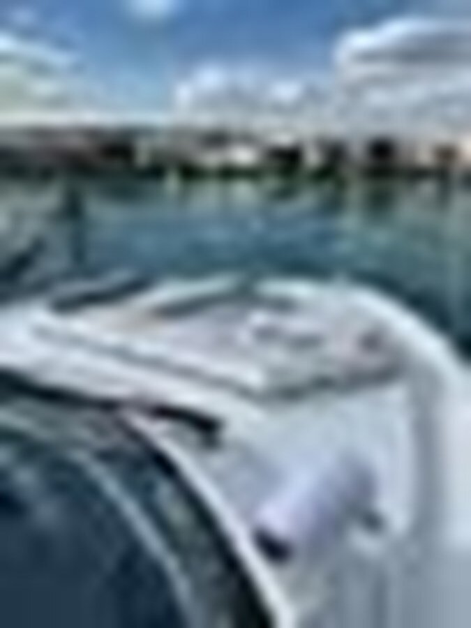 2019-cruisers-yachts-44-074ab6