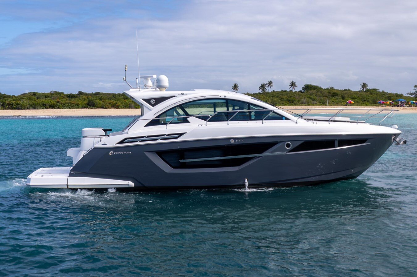 2019-cruisers-yachts-50-bba156