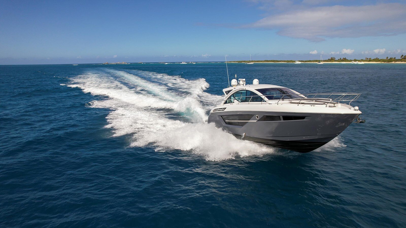 2019-cruisers-yachts-50-bba156