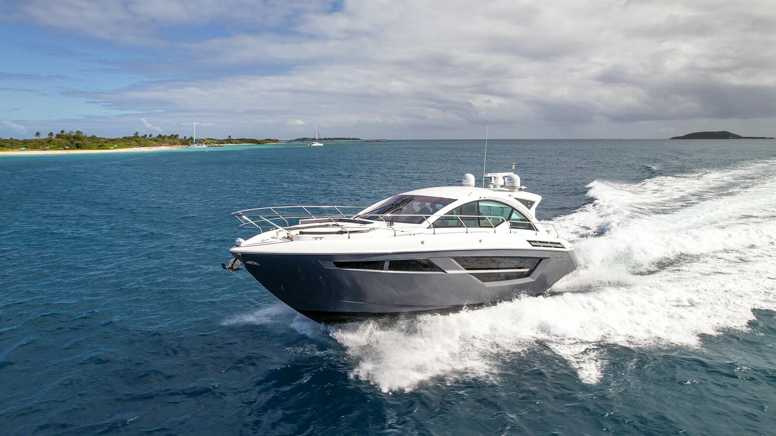 2019-cruisers-yachts-50-bba156