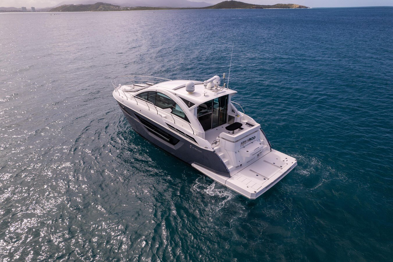 2019-cruisers-yachts-50-bba156