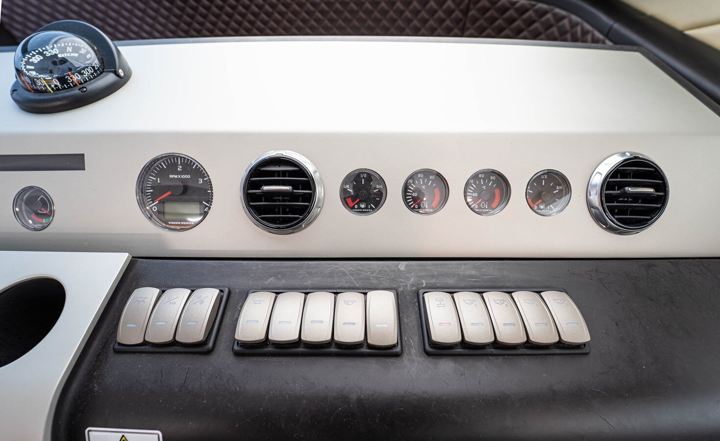 2019-fairline-53-840c70