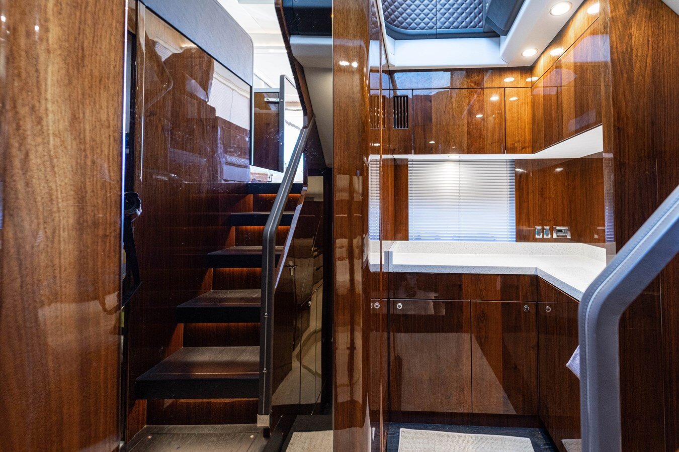 2019-fairline-53-840c70