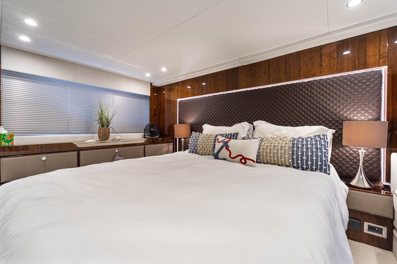 2019-fairline-53-840c70