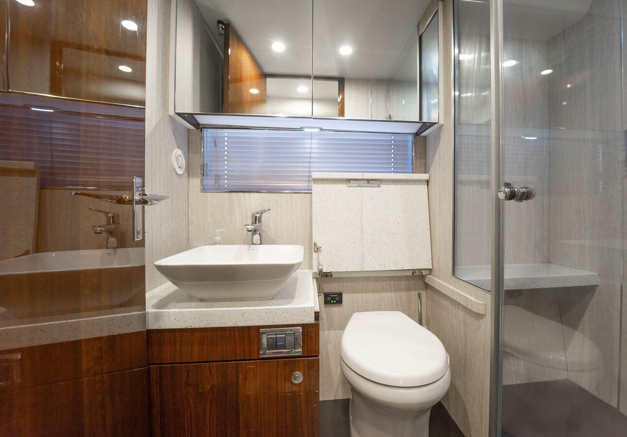 2019-fairline-53-840c70