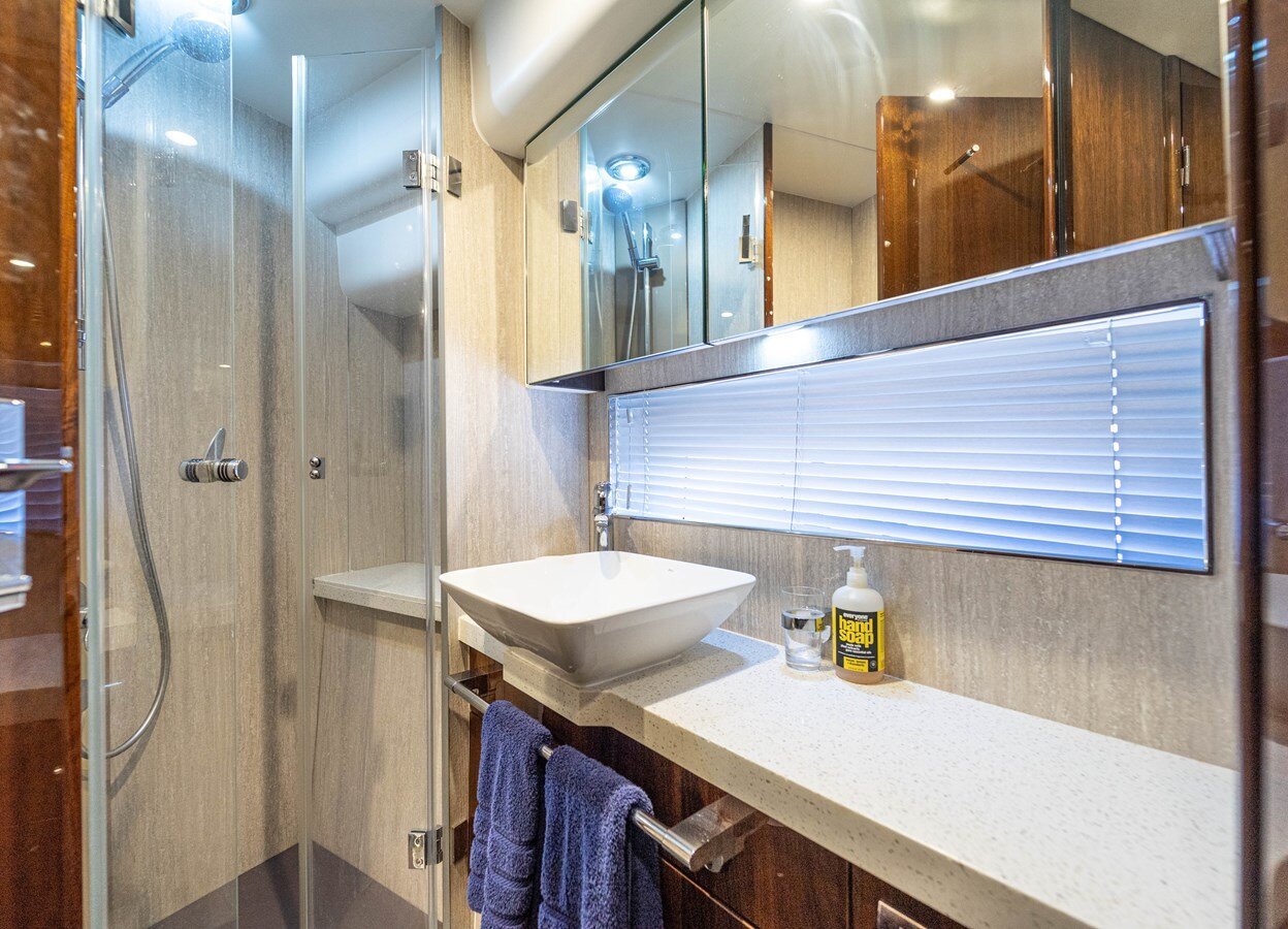 2019-fairline-53-840c70