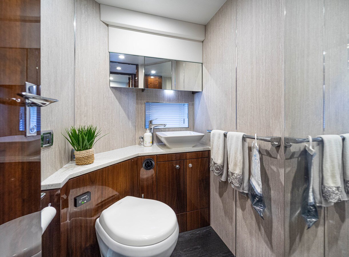 2019-fairline-53-840c70