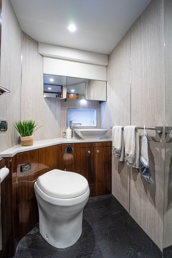 2019-fairline-53-840c70