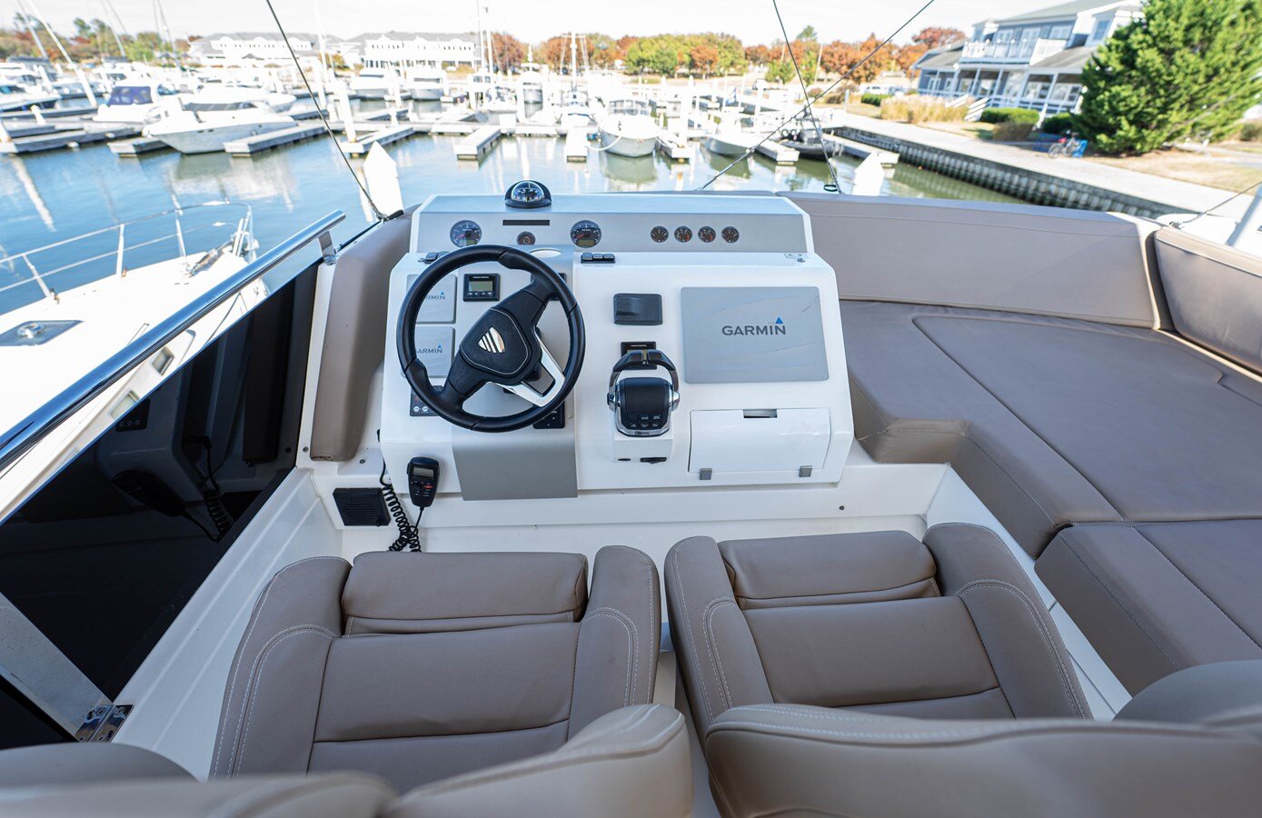 2019-fairline-53-840c70