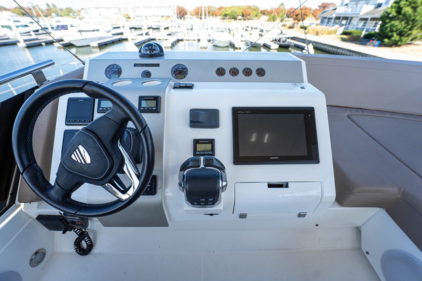 2019-fairline-53-840c70