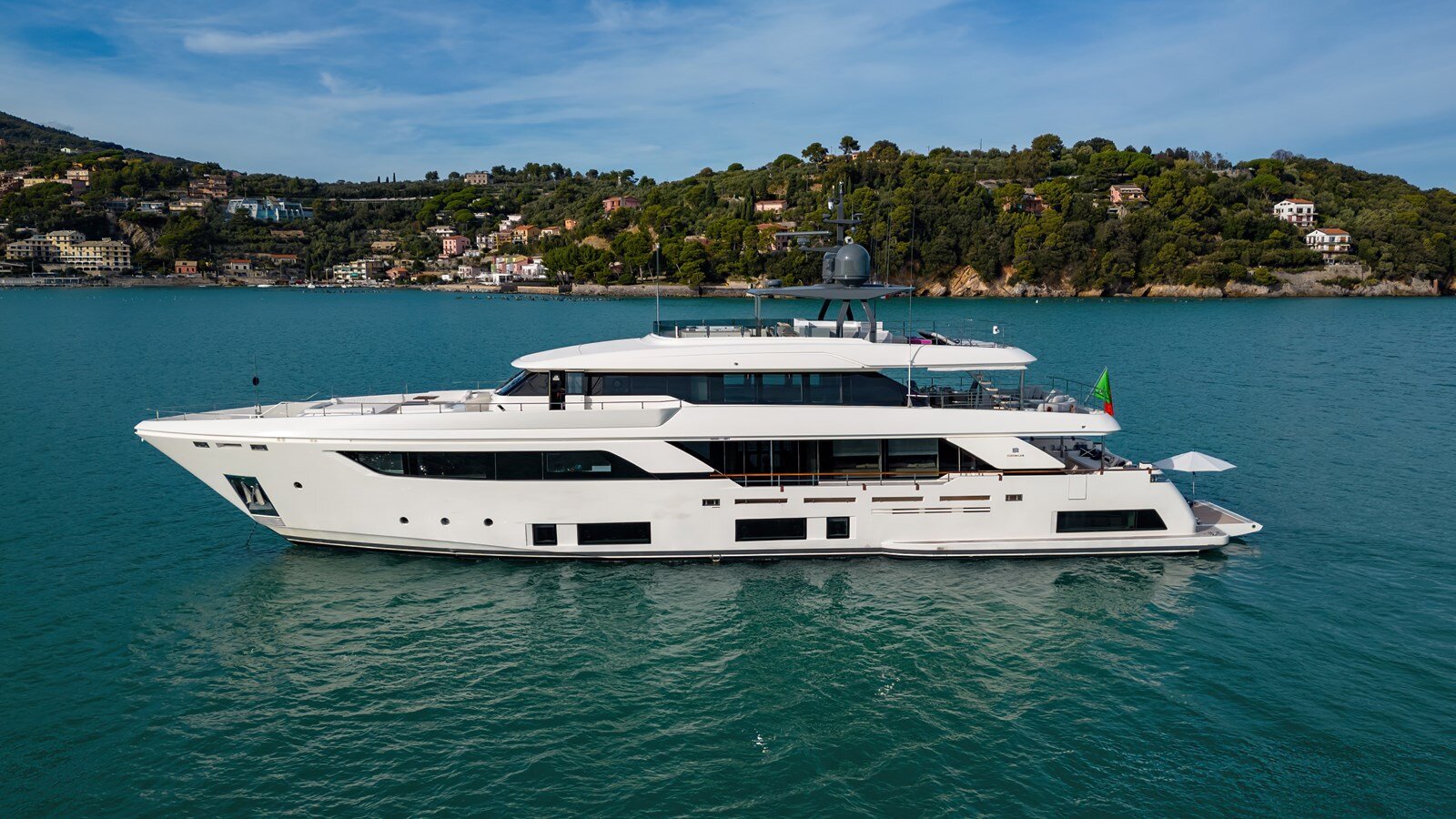 2019-ferretti-custom-line-121-7-be5a0d