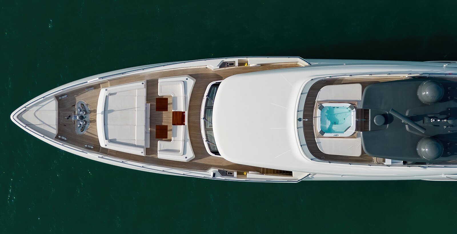 2019-ferretti-custom-line-121-7-be5a0d