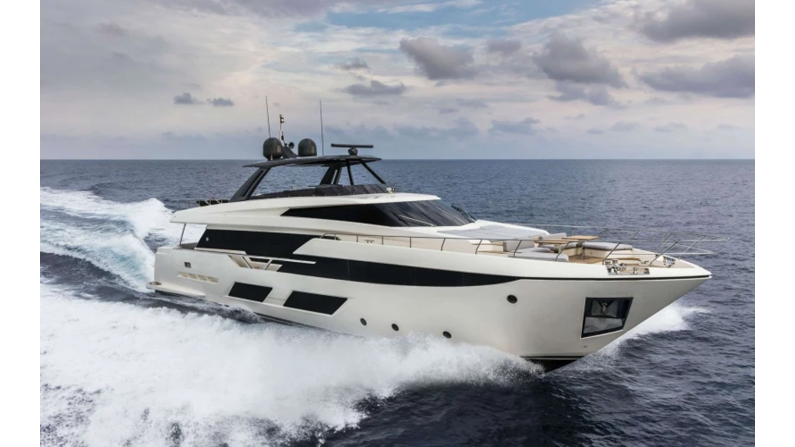 2019-ferretti-yachts-93-6-1bebf9