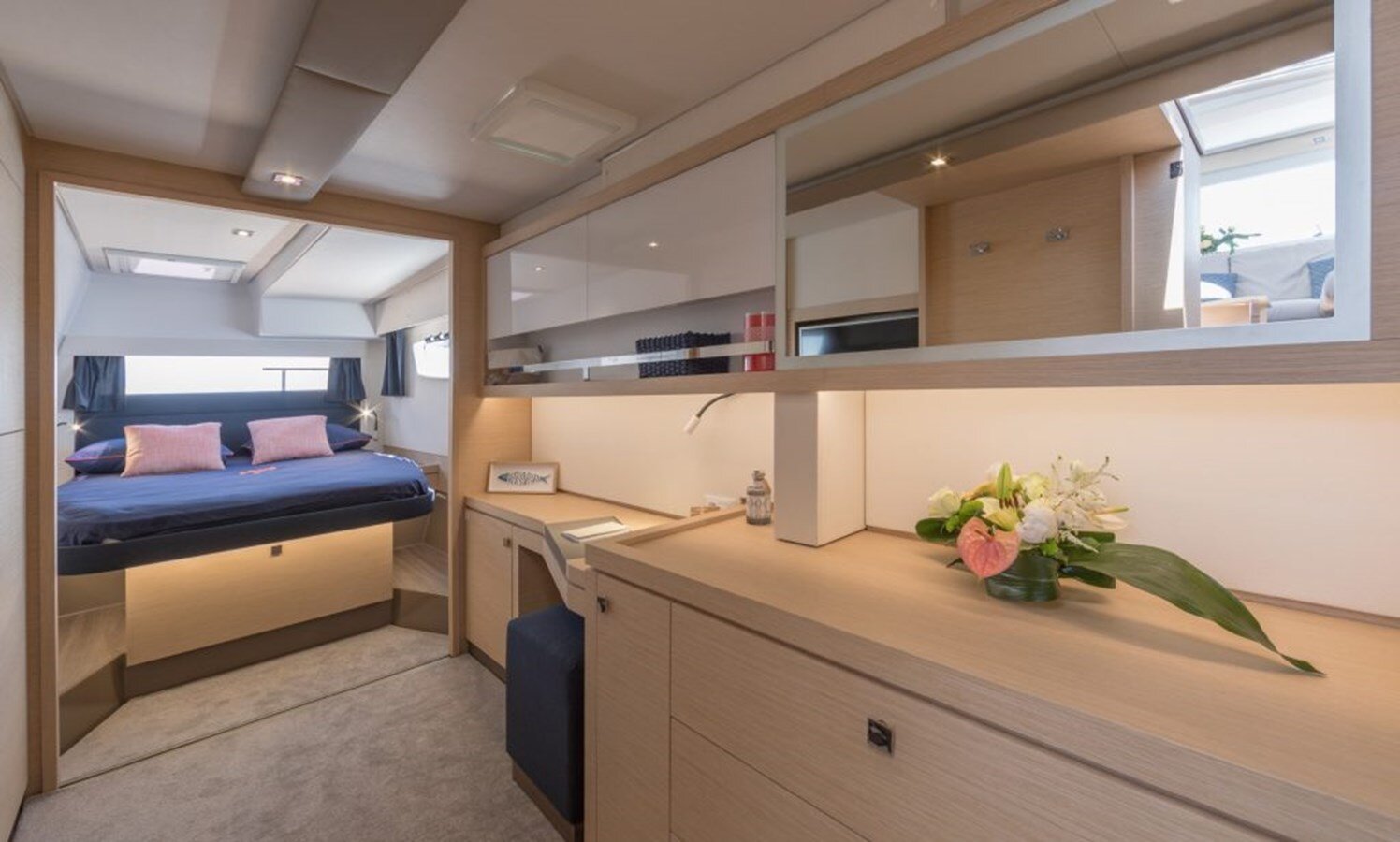 2019-fountaine-pajot-47-c4d57f