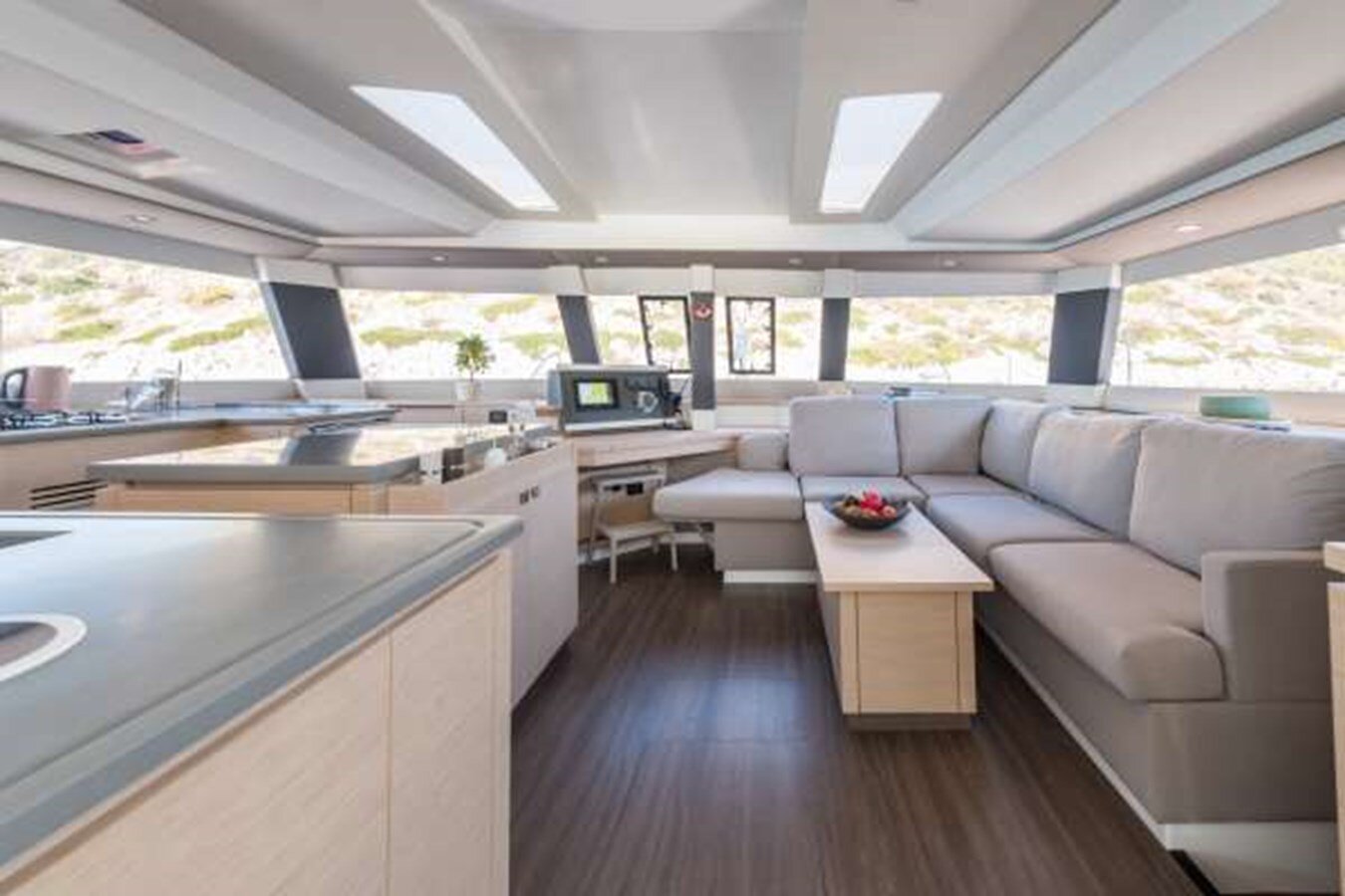 2019-fountaine-pajot-50-957443