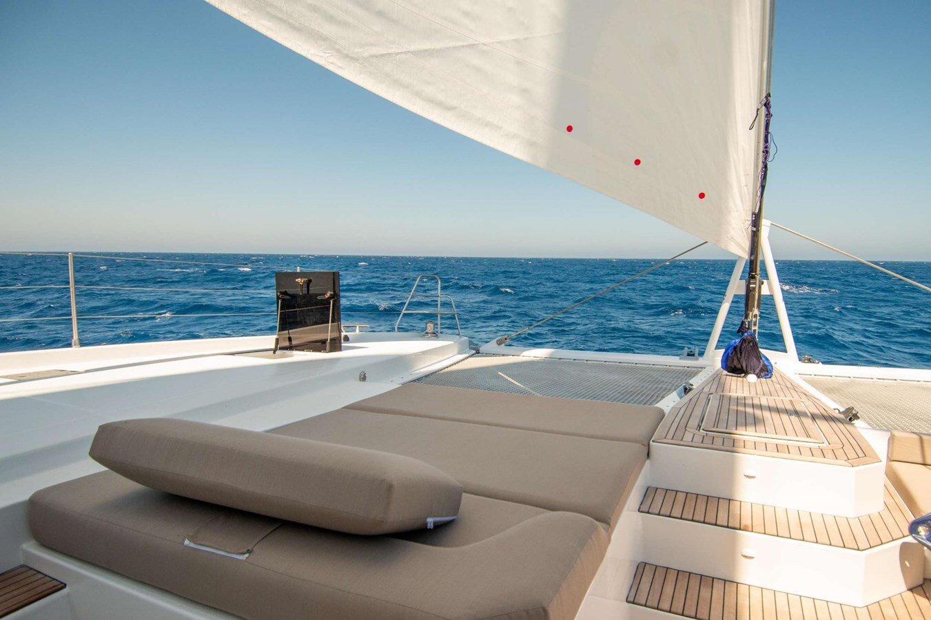 2019-fountaine-pajot-67-df3bbe