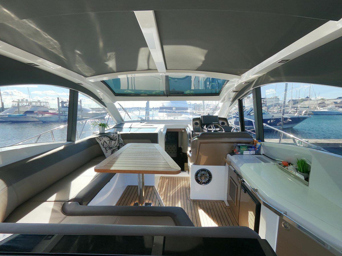 2019-galeon-48-a0a37f