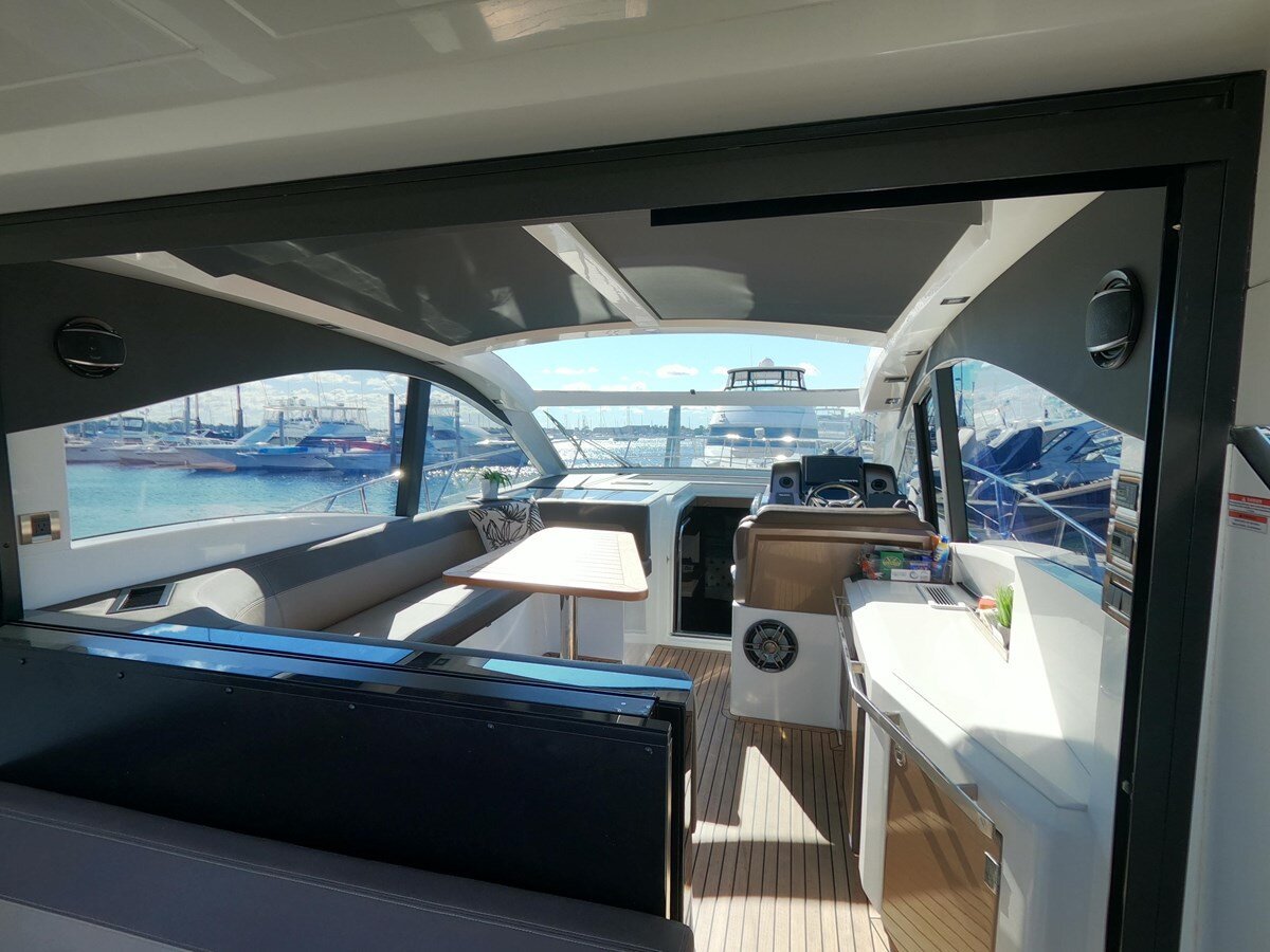 2019-galeon-48-a0a37f