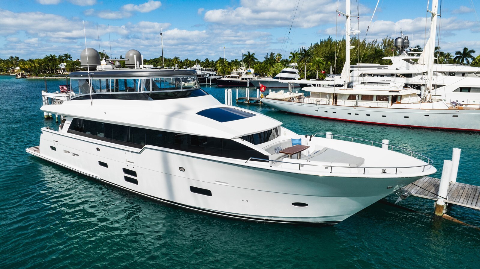 2019-hatteras-91-8-0957e3