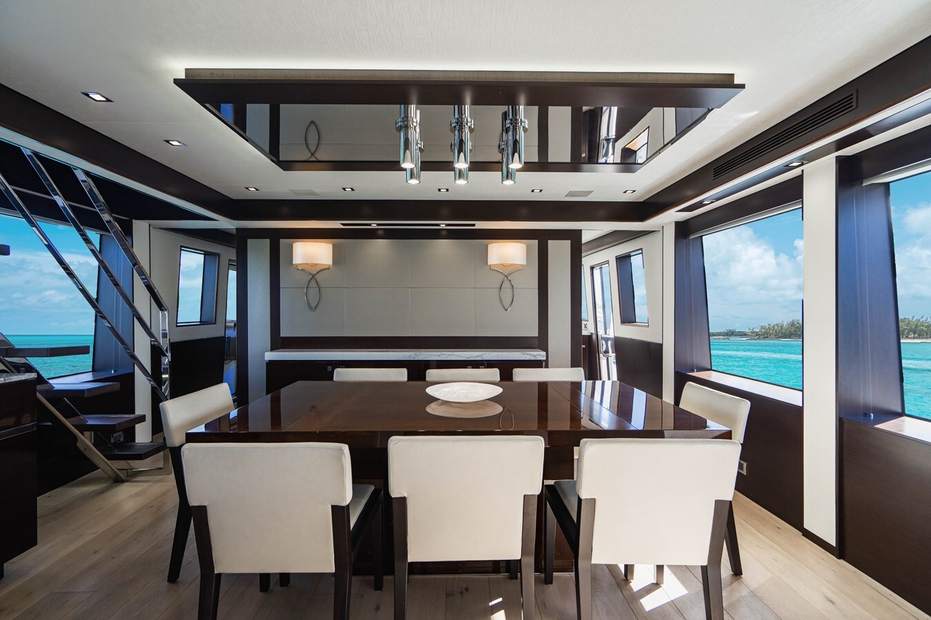 2019-hatteras-91-8-0957e3