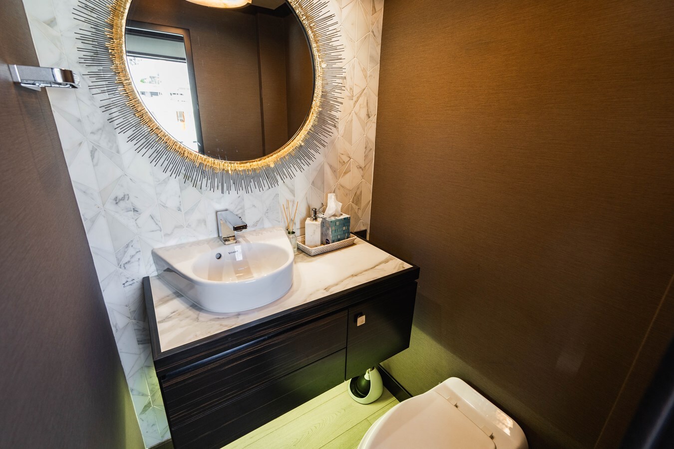 2019-hatteras-91-8-0957e3