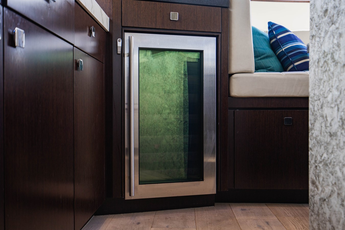 2019-hatteras-91-8-0957e3