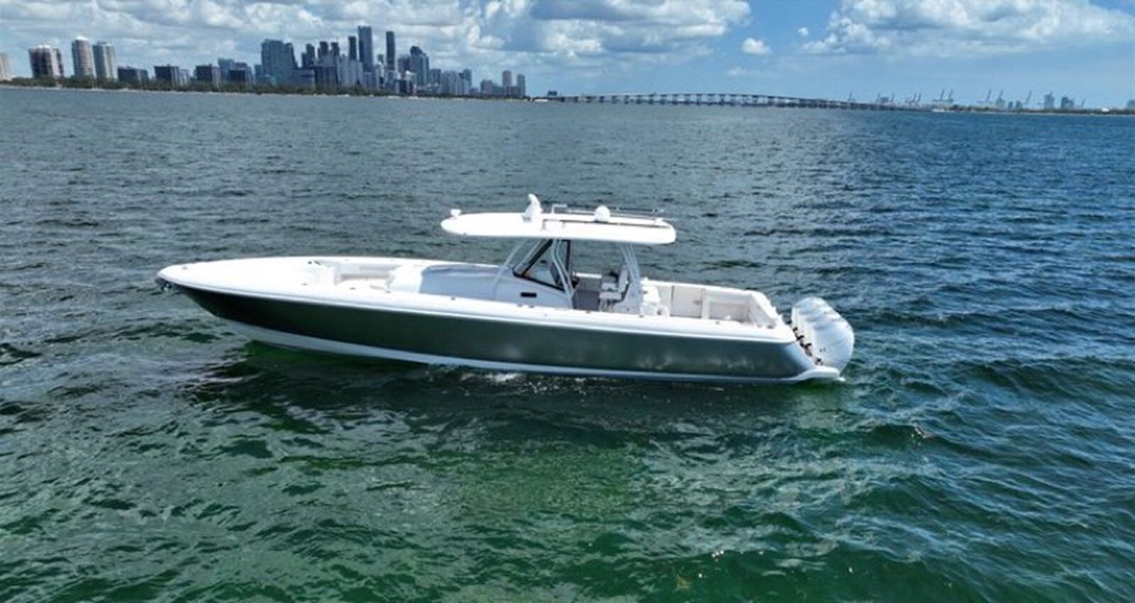 2019-intrepid-powerboats-inc-47-152535