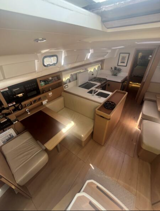 2019-jeanneau-47-3-3bfdb3