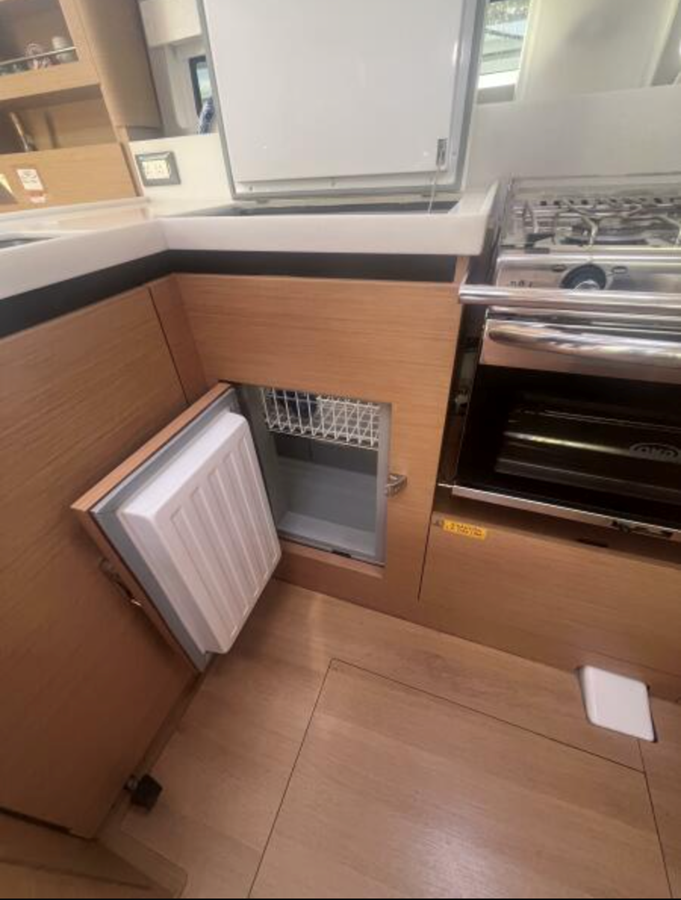 2019-jeanneau-47-3-3bfdb3