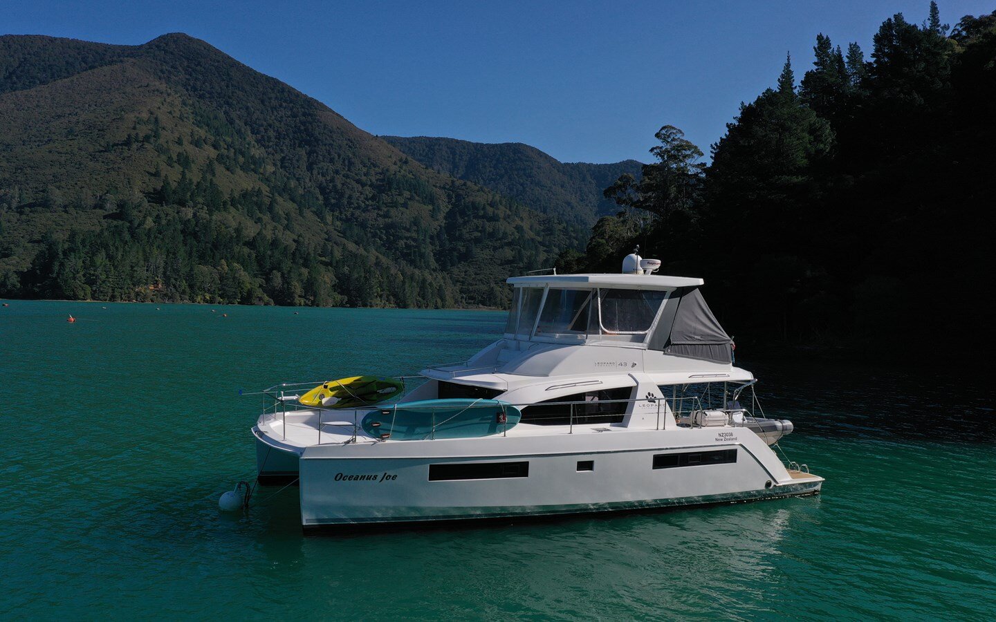 2019-leopard-catamarans-42-8-3d045f