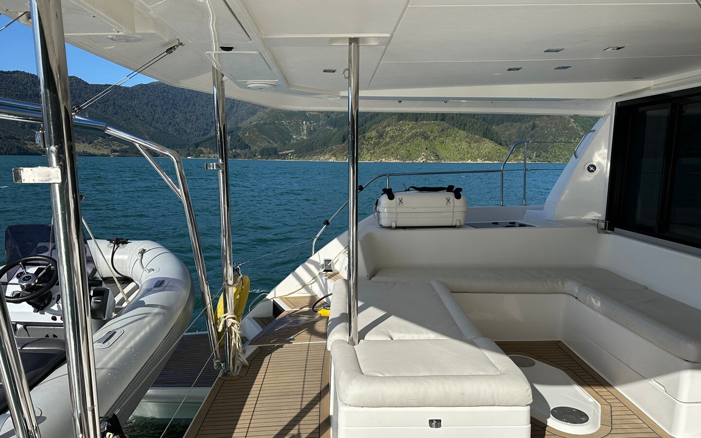 2019-leopard-catamarans-42-8-3d045f