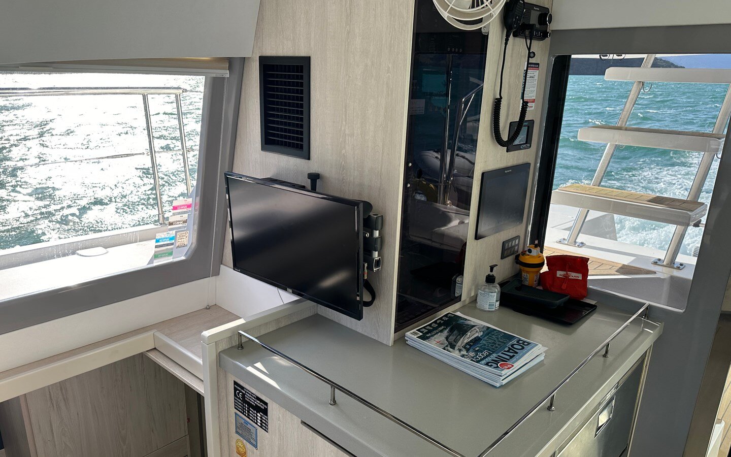 2019-leopard-catamarans-42-8-3d045f