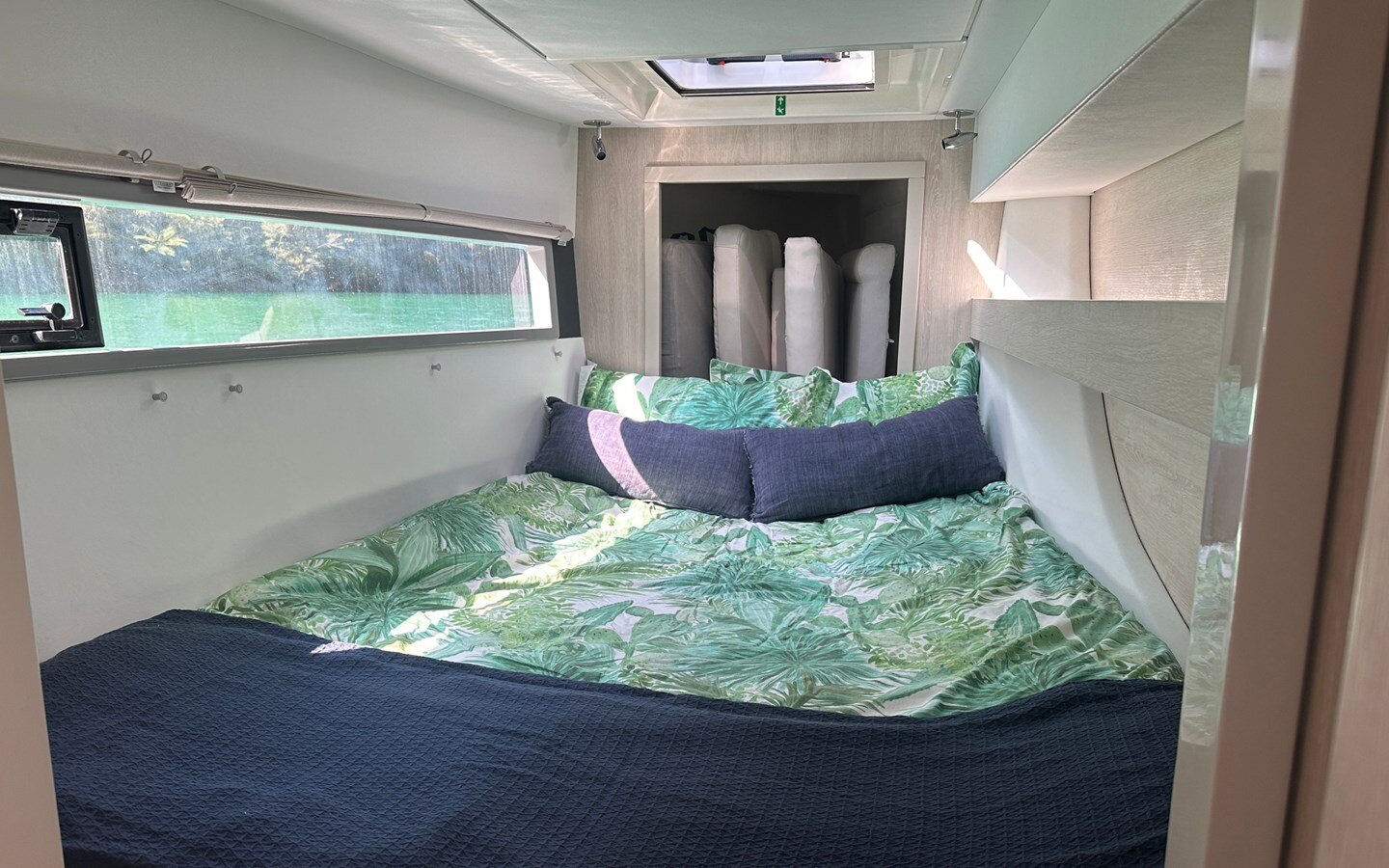 2019-leopard-catamarans-42-8-3d045f