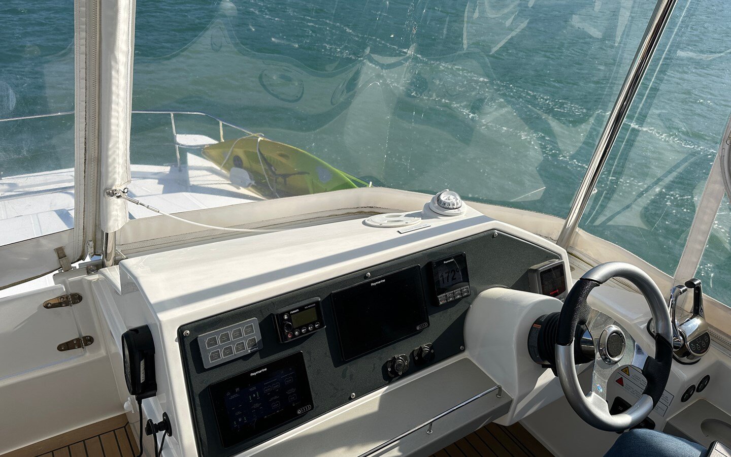 2019-leopard-catamarans-42-8-3d045f