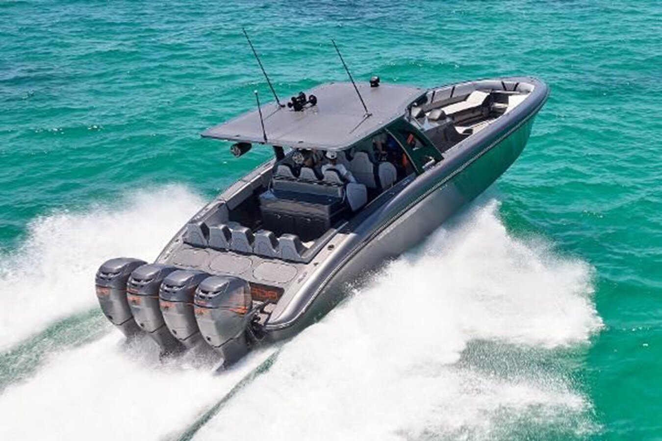 2019-midnight-express-powerboats-43-1-c1af4a