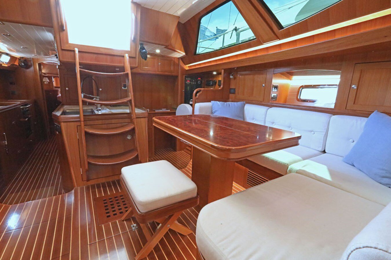 2019-outbound-56-4d3e36