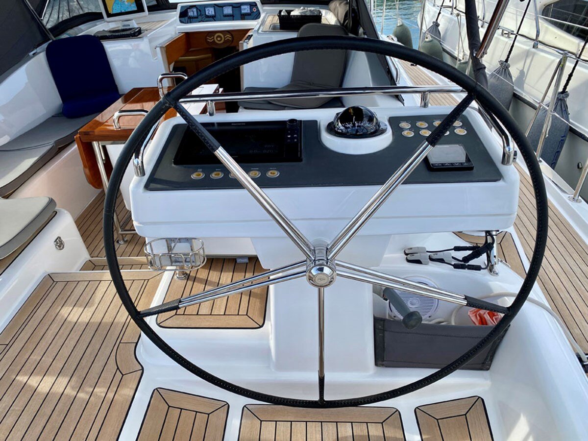 2019-oyster-marine-ltd-63-7-14797d